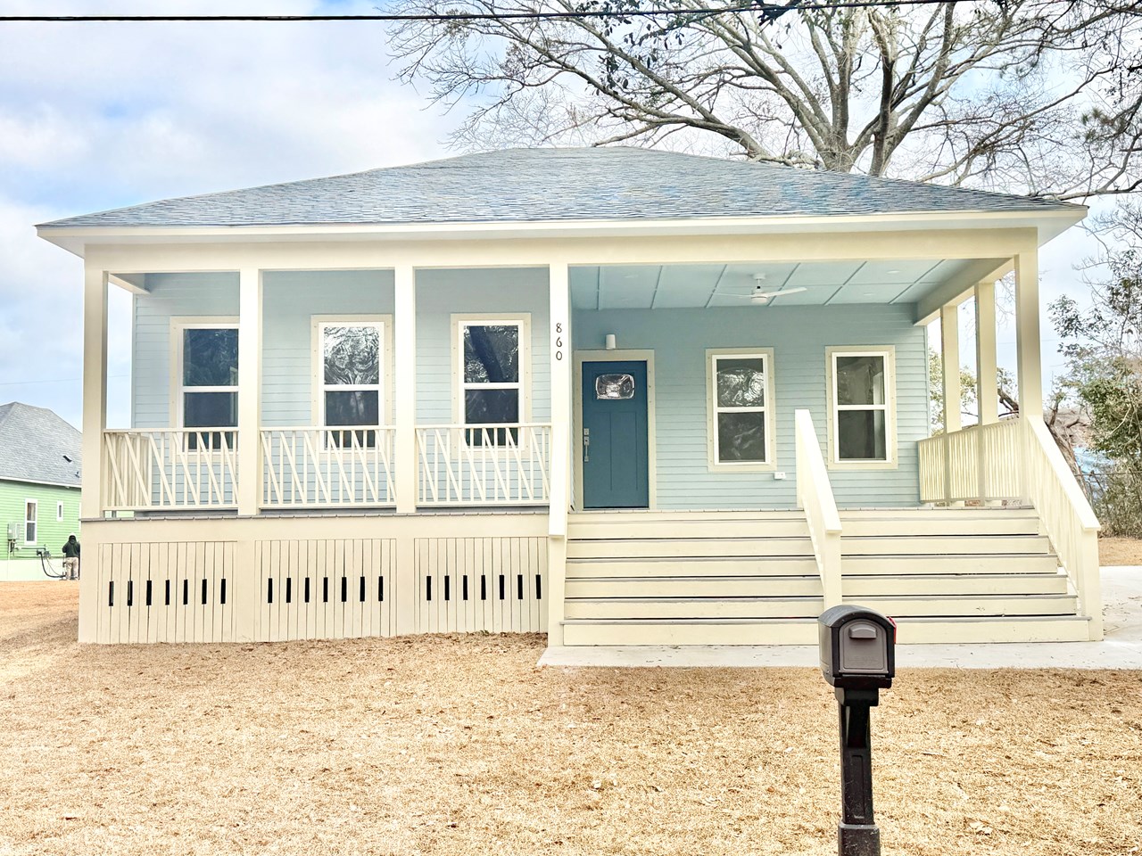 860 Grimes St.